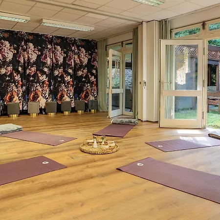 Arabella Garni Hotel 3*